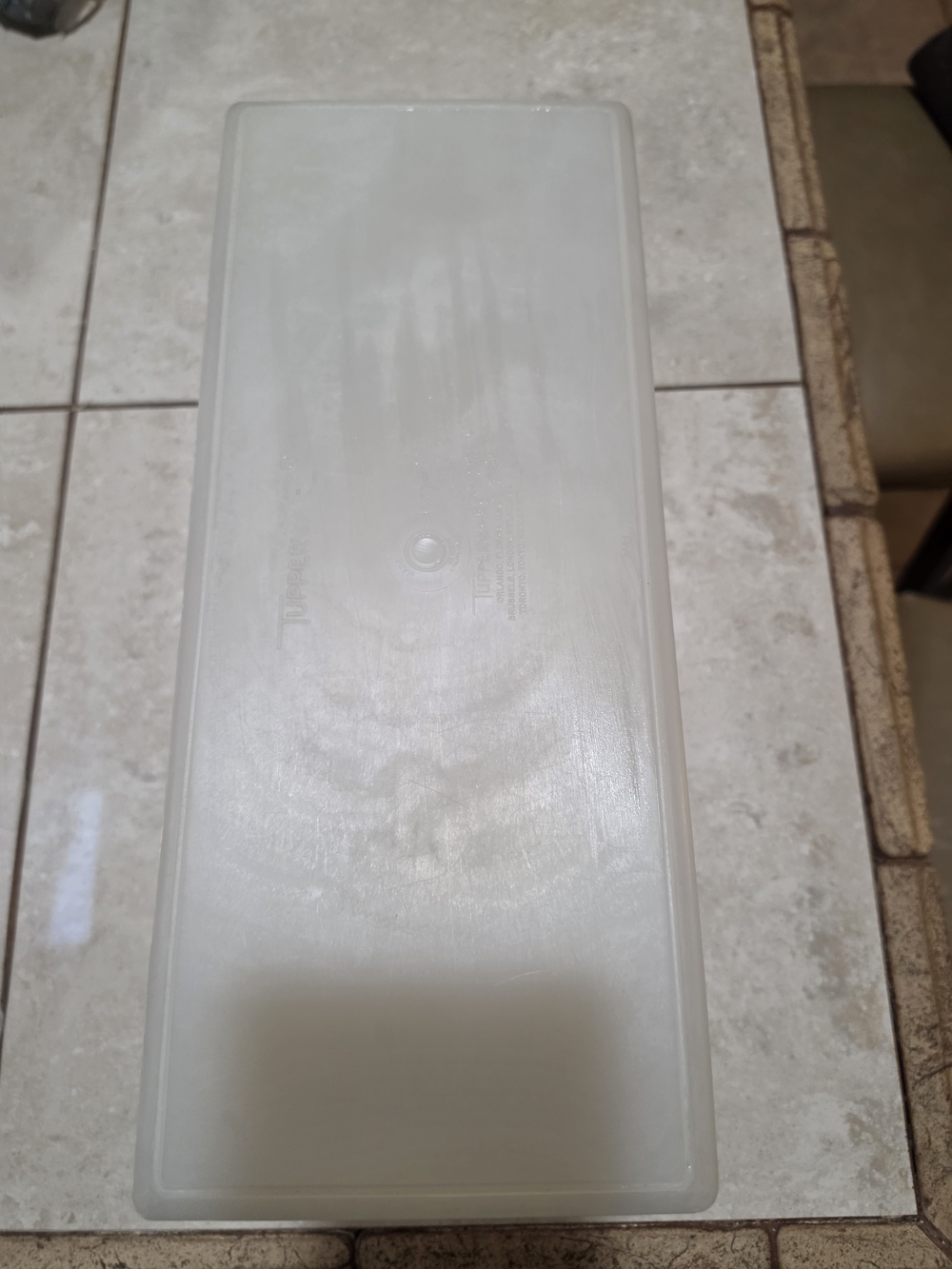 Vintage Tupperware White Rectangular Bread Storage Container With Lid - Picture 4 of 5